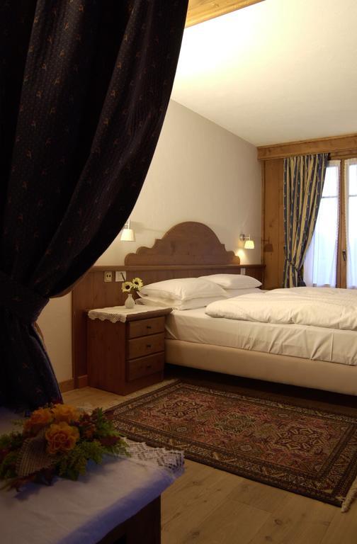 Hotel Baita Fiorita Santa Caterina Valfurva Room photo